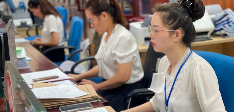 Ngày đầu vận hành chính quyền địa phương 2 cấp ở thành phố Hải Phòng: Cán bộ, công chức làm việc nghiêm túc, khẩn trương, phục vụ kịp thời nhu cầu của người dân 