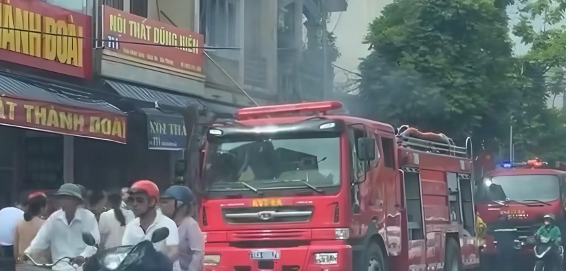 Kịp thời khống chế đám cháy bùng phát từ phòng ngủ nhà dân ở phường Phù Liễn