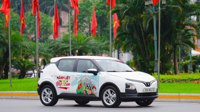 Khách Việt tranh thủ nhiều ưu đãi mua xe điện VinFast: Giá mềm, nuôi xe rẻ bất ngờ, trải nghiệm đáng tiền